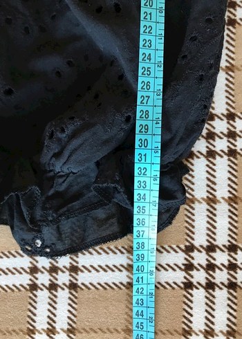 Siyah Suni Deri Şort Etek ve Fırfırlı Bluz - Görsel 19