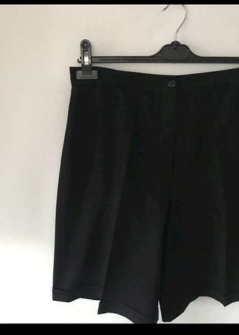 Siyah Kadın Bermuda Kumaş Şort - Görsel 5