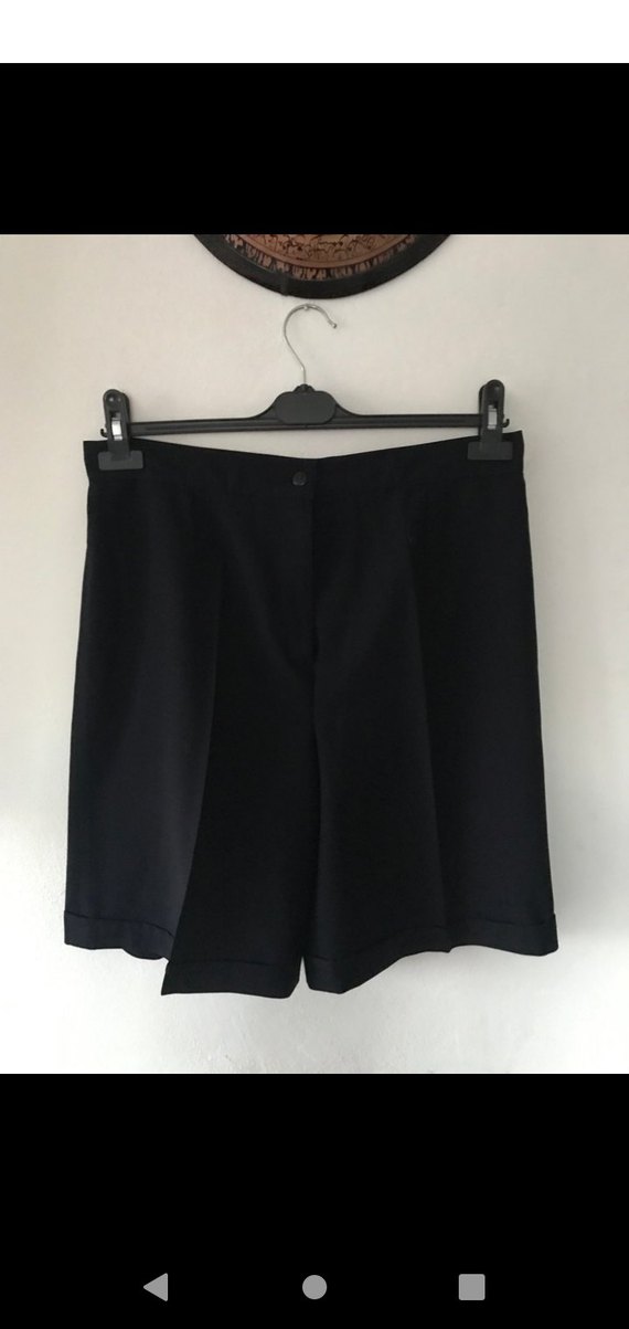 Siyah Kadın Bermuda Kumaş Şort - Görsel 2