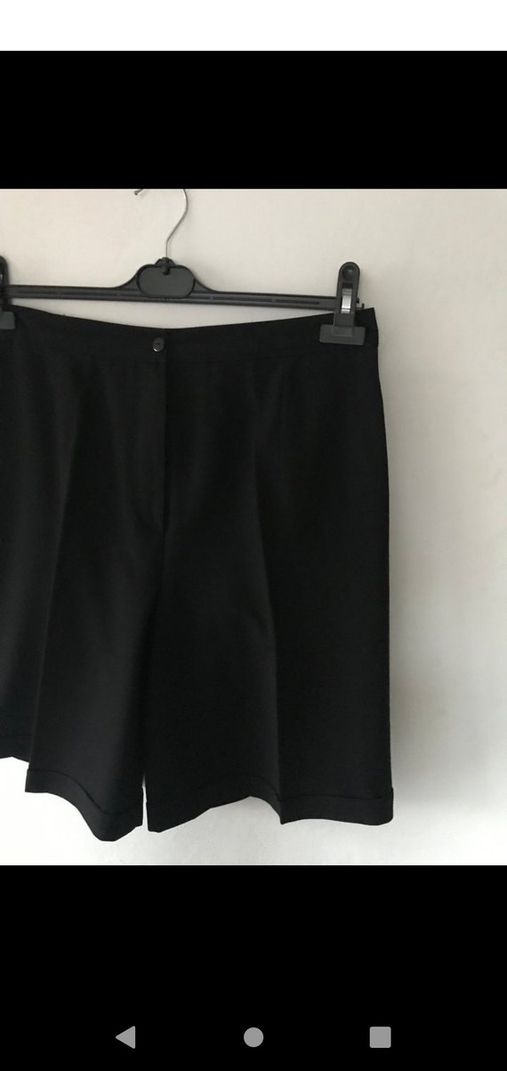 Siyah Kadın Bermuda Kumaş Şort - Görsel 4