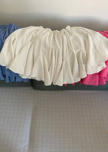 Kısa etek tanesi o fiyattır - Görsel 2