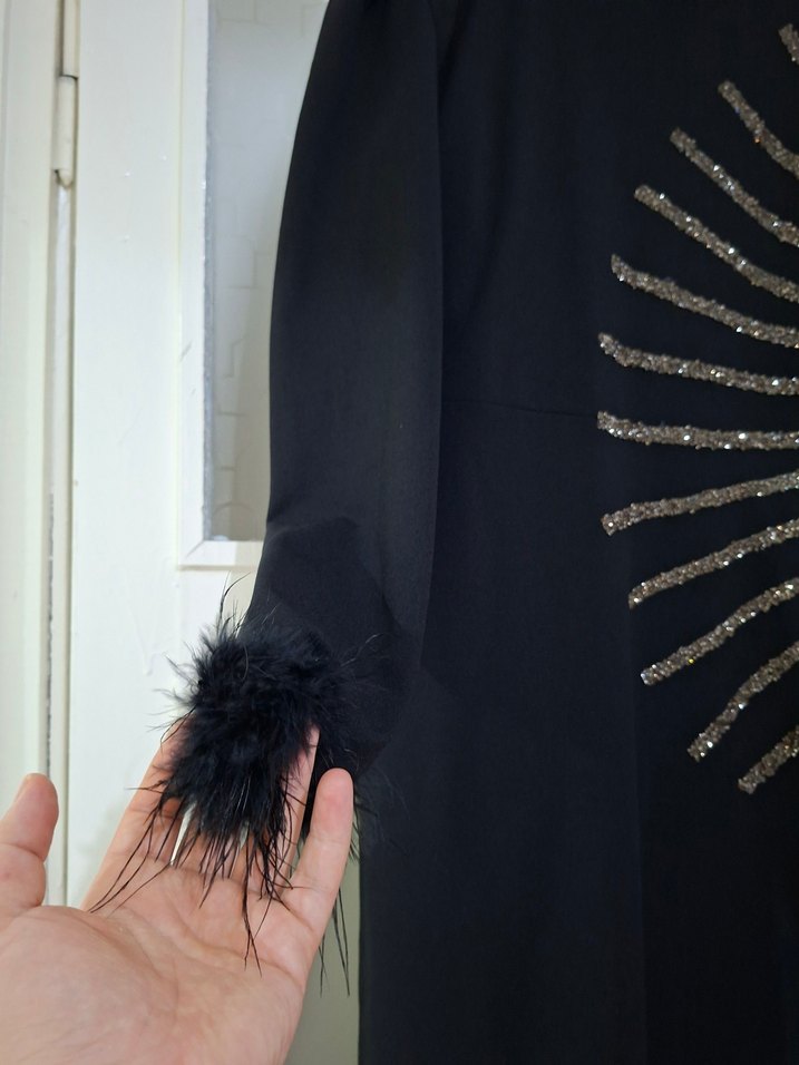 Kürk Detaylı Siyah Uzun Kadın Elbise - Görsel 2