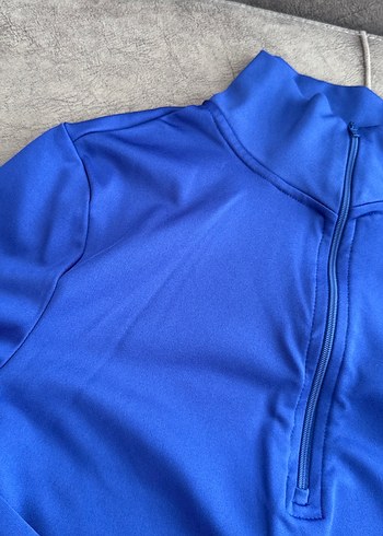 m Beden mavi Renk Mavi Yarım Fermuarlı Yüksek Yakalı Kadın Crop Sweatshirt
