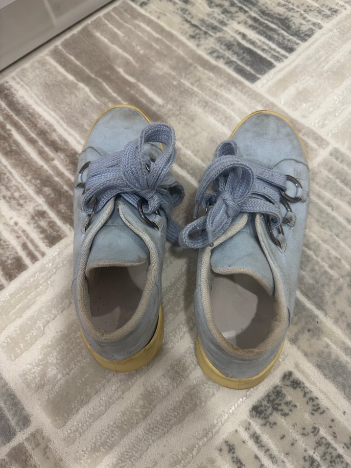 Mavi spor ayakkabı - Görsel 2