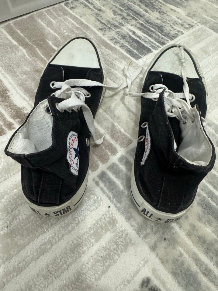 Beyaz Lastikli Düz Tabanlı Punk Sneakers - Görsel 2