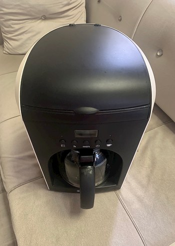 Beyaz ve Siyah Russell Hobbs Kahve Makinesi - Görsel 4