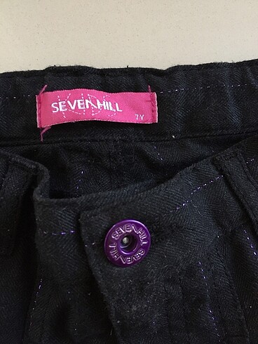 7 Yaş Beden Sevenhill kışlık şort.düğmelerde hafif renk değişikliği var