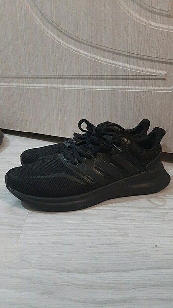 Adidas sneaker