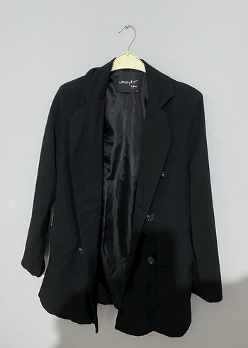 Siyah Düğmeli Kadın Blazer Ceket