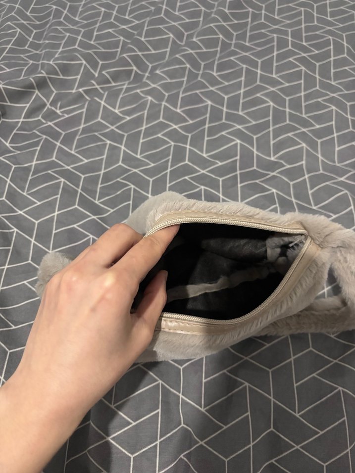 Bej Kürklü Kadın Omuz Çantası - Görsel 3