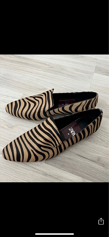 Zara hayvan zebra desenli loafer