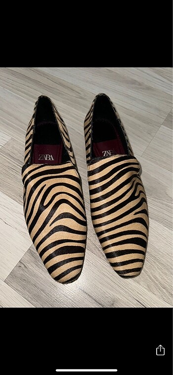 Zara Zara hayvan zebra desenli loafer