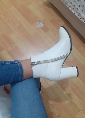 38 Beden Beyaz bot