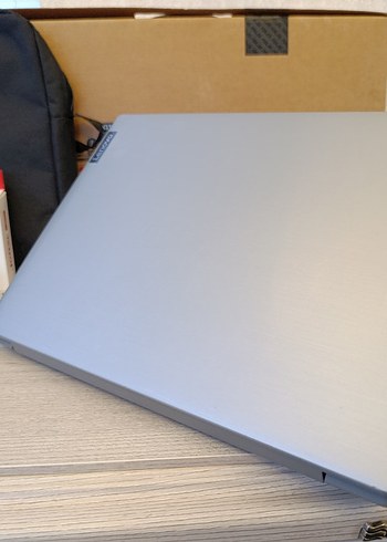 Lenovo Laptop Temiz ve hafif, uzun batarya ömrü - Görsel 4