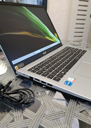Kutu yepyeni Acer i5 Laptop 8gb 256GB - Görsel 2