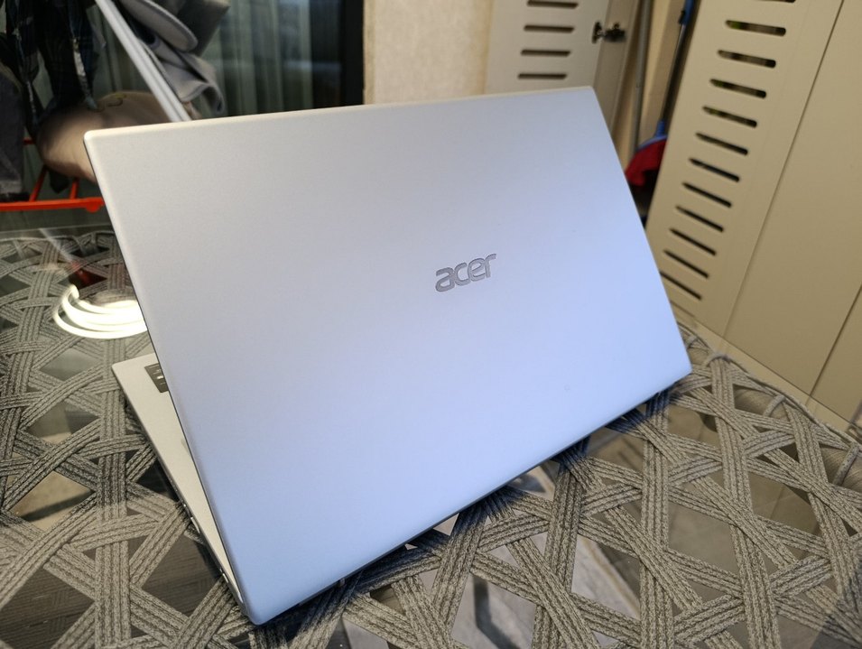 Kutu yepyeni Acer i5 Laptop 8gb 256GB - Görsel 4