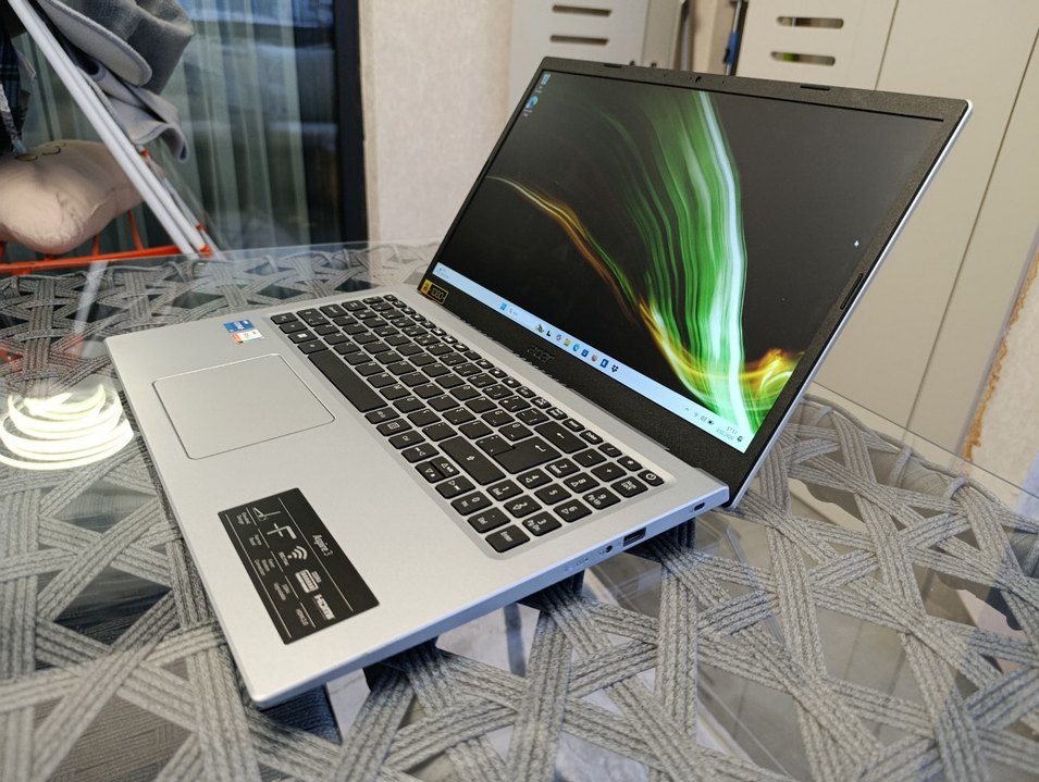 Kutu yepyeni Acer i5 Laptop 8gb 256GB - Görsel 3