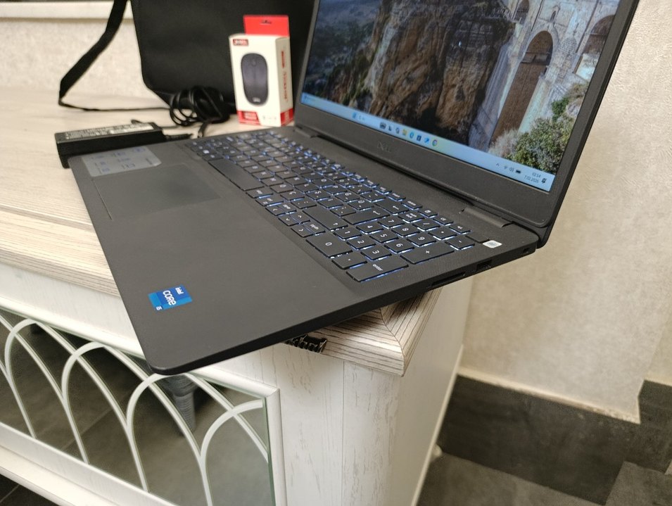 11. nesil i5 Dell laptop 512GB 8GB - Görsel 5