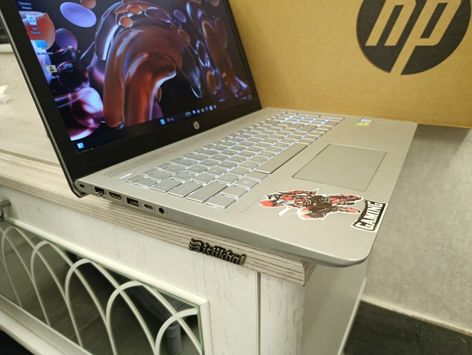 Nvidia Ekran kartlı HP laptop 8GB 256GB - Görsel 4