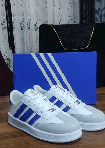 Beyaz Gri Adidas Kadın Spor Ayakkabı
