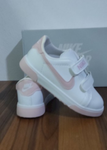 Kız Çocuk Beyaz Nike Spor Ayakkabı - Görsel 4