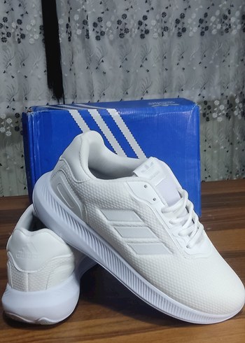 Adidas Beyaz Erkek Bağcıklı Spor Ayakkabı