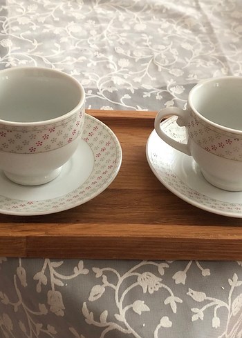 Pastel Desenli Beyaz Porselen Fincan Seti