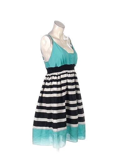 Vintage Love PreLoved Kısa Elbise %70 İndirimli.