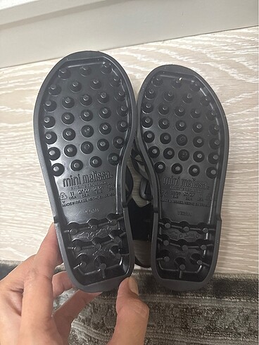 26 Beden Kız çocuk sıfır sandalet