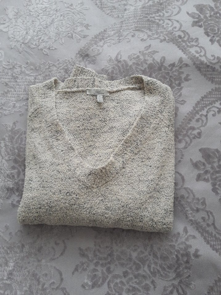 Gri V Yakalı Kadın Kazak - Görsel 5