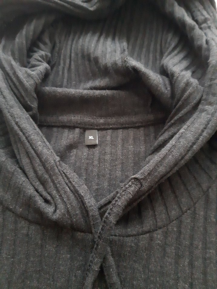 Siyah Kapüşonlu Kadın Sweatshirt - Görsel 2