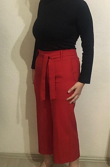 Kırmızı pantolon