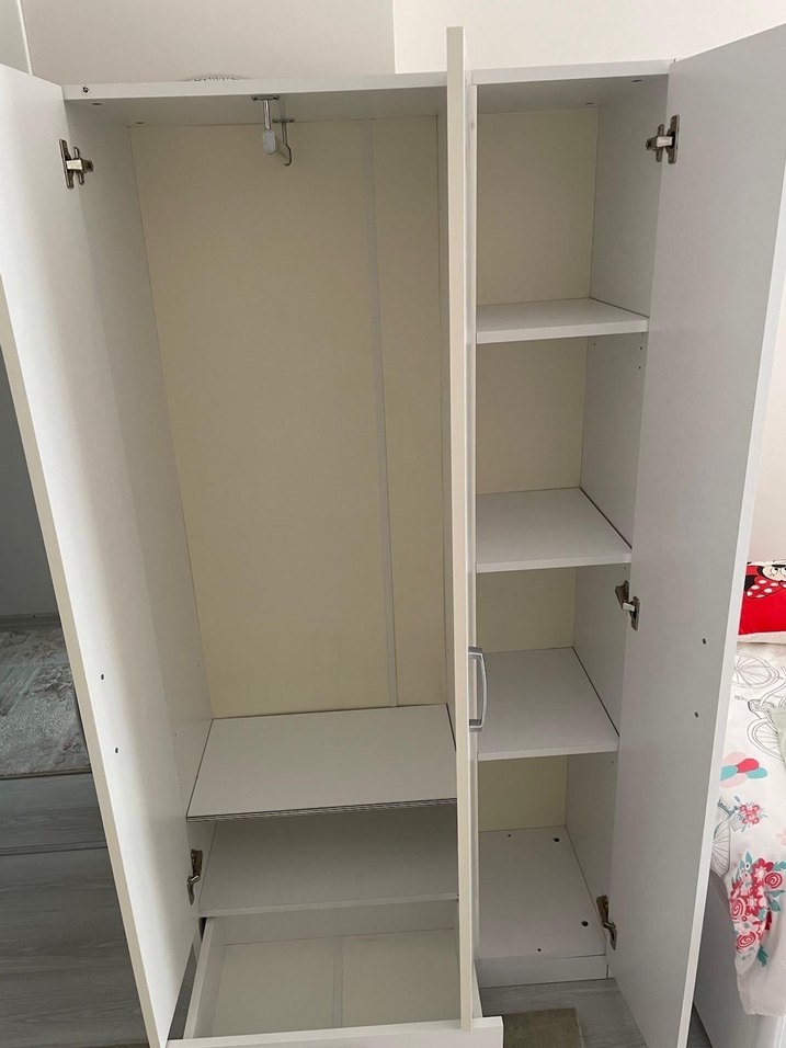 3 kapaklı beyaz çocuk dolabı - Görsel 2