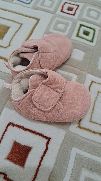 Hm ilk adim ayakkabıları dışarı çıkarken ayağına giydirmek ic8n  - Görsel 2