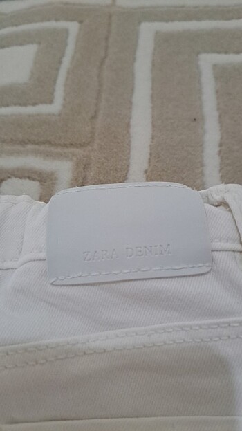 Zara dan beyaz kot herseyle kombinledim tiki bir kız olsun istiy - Görsel 4