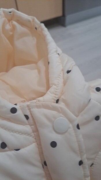 Şahanede bir mont bizim asılarak giderken hep giydiğimiz montlu  - Görsel 5