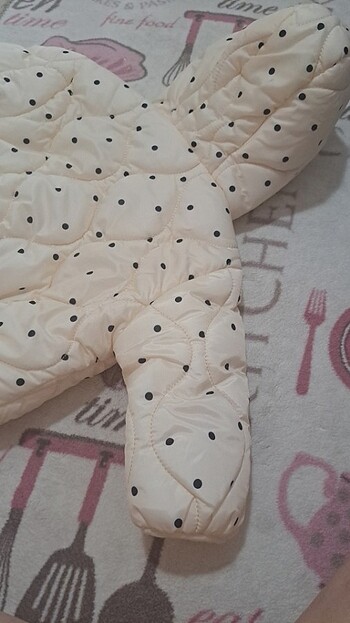 Şahanede bir mont bizim asılarak giderken hep giydiğimiz montlu  - Görsel 6