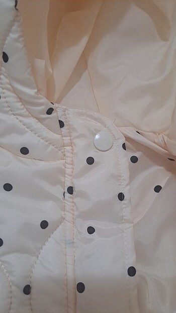 Şahanede bir mont bizim asılarak giderken hep giydiğimiz montlu  - Görsel 9