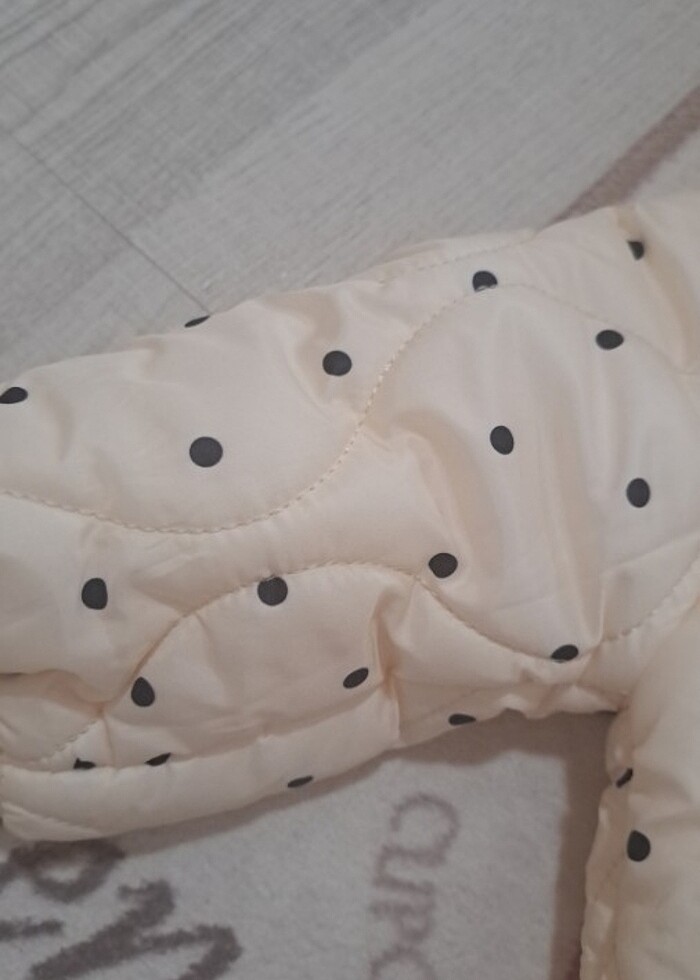 Şahanede bir mont bizim asılarak giderken hep giydiğimiz montlu  - Görsel 3