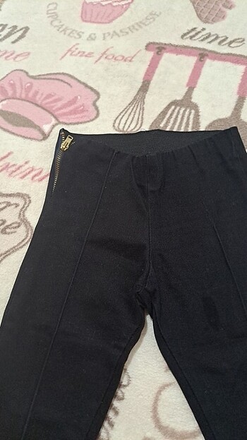 Diğer Sadece pantolon ben yesil sweatshirt ile takim giydirdim karar s