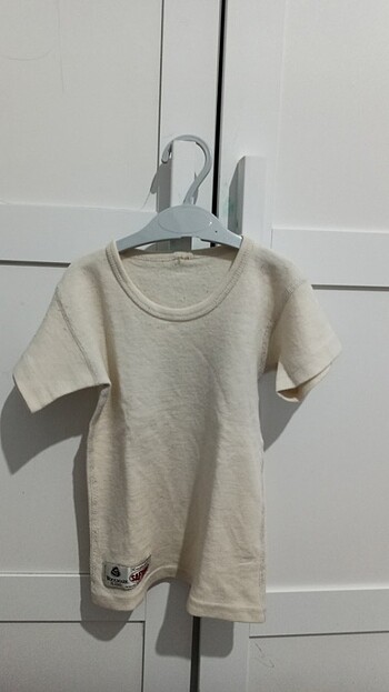 Diğer Yün atlet ve t-shirt birlikte