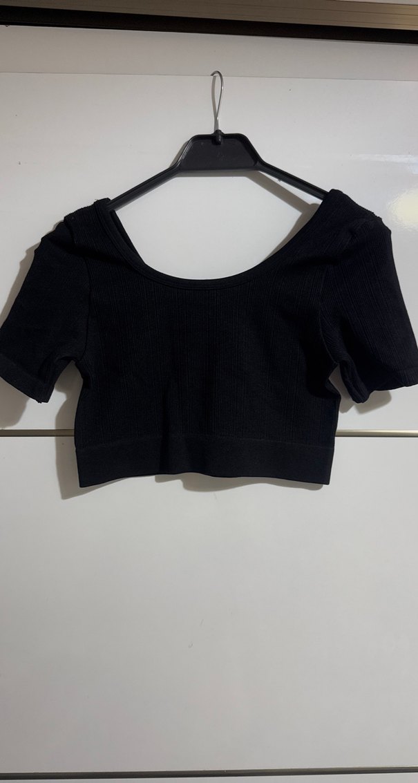 Siyah Kısa Kollu Crop Top - Görsel 4