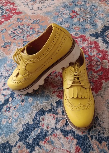 Derimod 38 nmr Sarı Deri Püsküllü Kadın Klasik Ayakkabı - Görsel 2