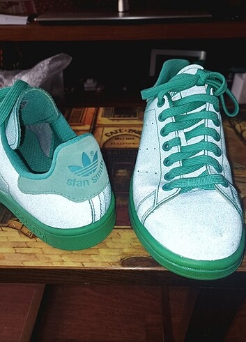 Adidas Stan Smith 38.5 nmr gece parlayan spor ayakkabı. kutusu m