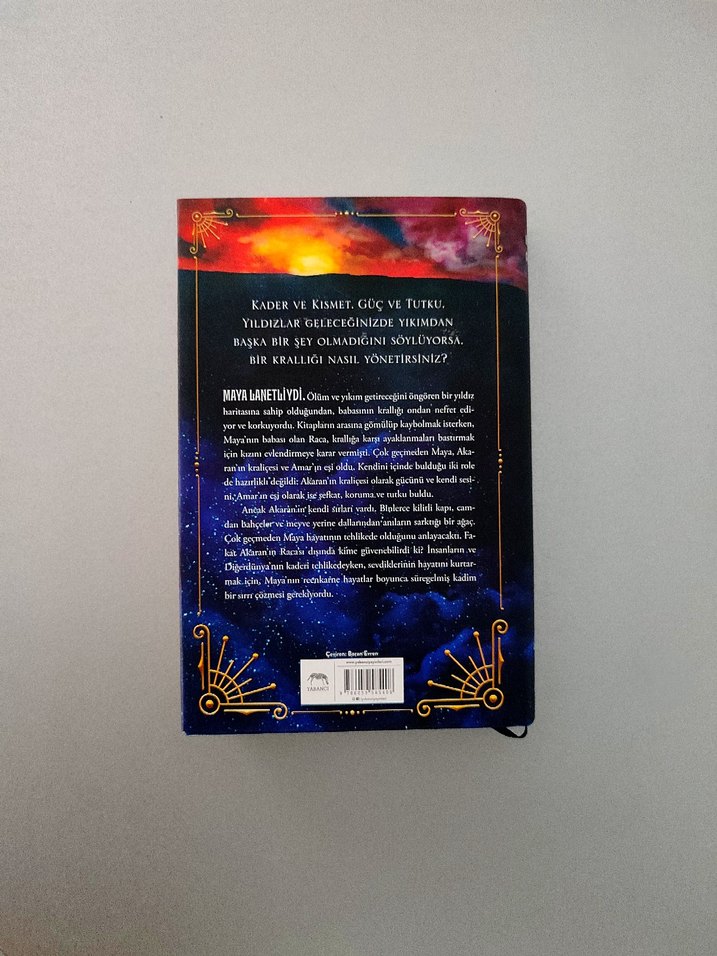 Roshani Chokshi - Yıldızlara Sarılı Kraliçe - Görsel 2