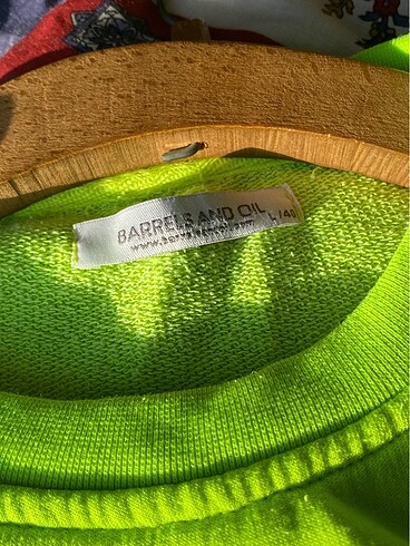 l Beden Barrels and oil neon yeşili sweatshirt