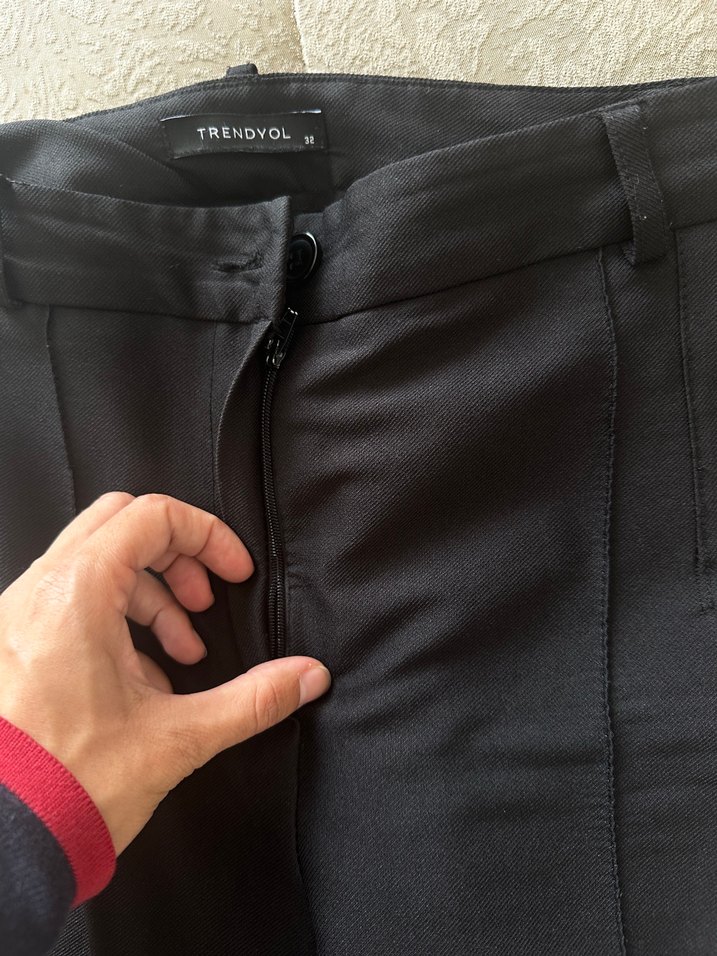 Kadın Siyah Kemerli Kumaş Pantolon - Görsel 5