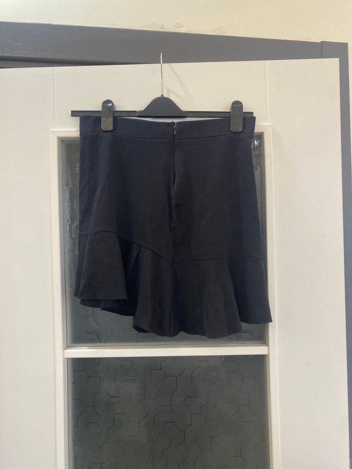 Siyah Süet Volanlı Mini Etek - Görsel 2