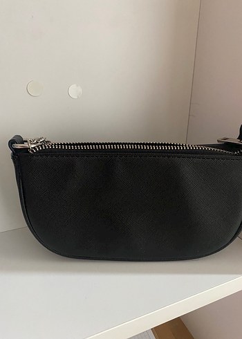 BERSHKA Zincir Detaylı Siyah Deri Kadın Çanta - Görsel 2