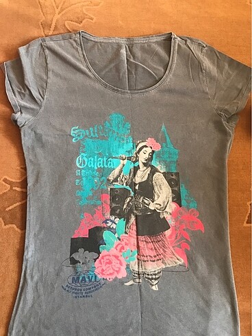 Mavi tshirt